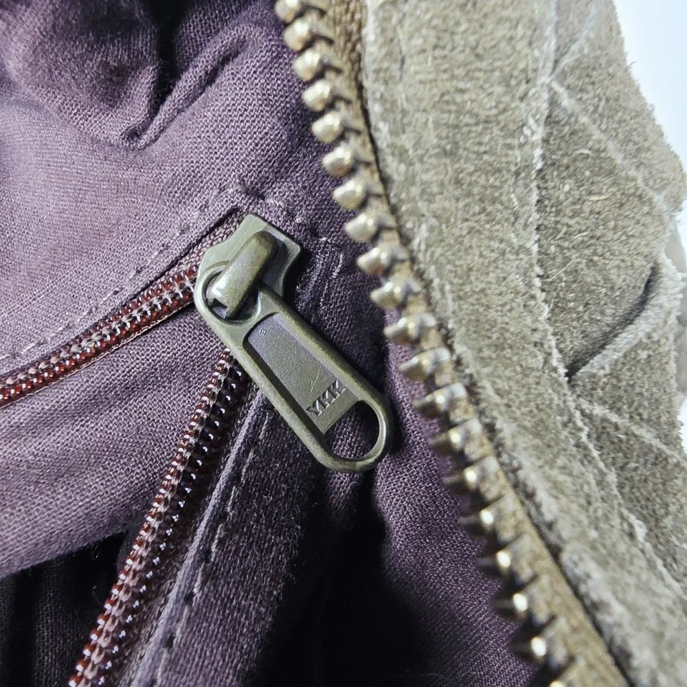 The Unbranded Brand please check